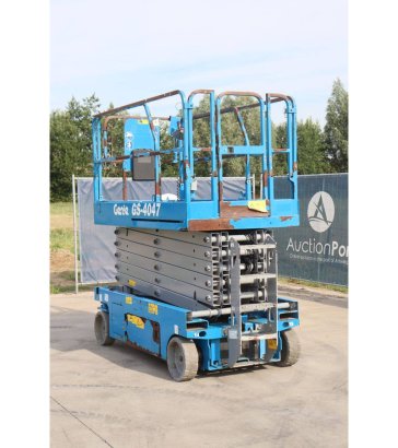 Genie GS-4047 Electric Scissor Lift 350kg 13.75m 2016 GS-4047 2016 2 Scissor Lifts image 34