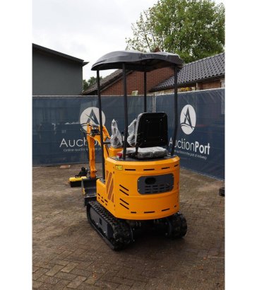 Mini Excavator CMH C12 Diesel 7kW 2026 New CMH C12 2026 1 image 34