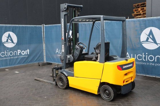 Forklift Jungheinrich EFG 320 Electric 2000kg 5.0m 2004 EFG 320 2004 2 Forklift image 34