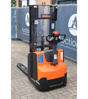 Stacker BT SWE140L Electric 1400kg 2.65m 2015 BT SWE140L 2015 2 image 4