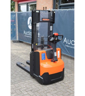 Stacker BT SWE140L Electric 1400kg 2.65m 2015 BT SWE140L 2015 2 image 4