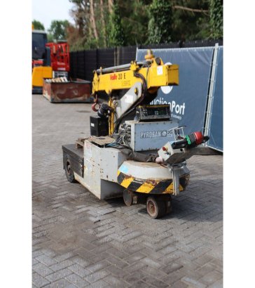 Valla 20 E Electric Crane 2000kg 2006 VALLA MANITEX 20 E 2006 2 Other cranes image 4
