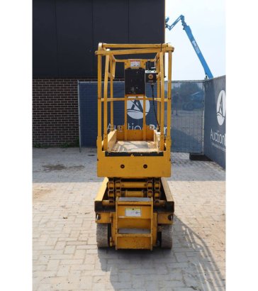 Pinguely-Haulotte Optimum 8 Scissor Lift Electric 230kg 7.8m 2005 Haulotte Optimum 8 2005 2 Scissor Lifts image 4