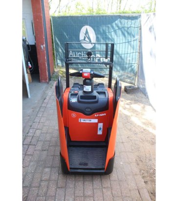 Toyota LPE220 Electric Pallet Truck 2200kg 2021 LPE220 2021 2 Pallet trucks image 4