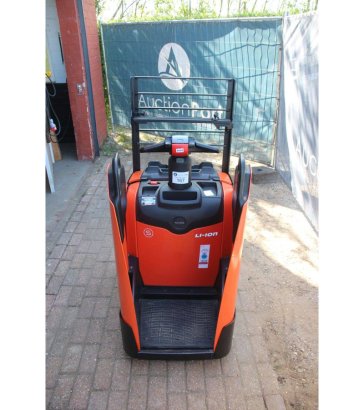 Toyota LPE250 Electric Pallet Truck 2500kg 2020 LPE250 2020 2 Pallet trucks image 4