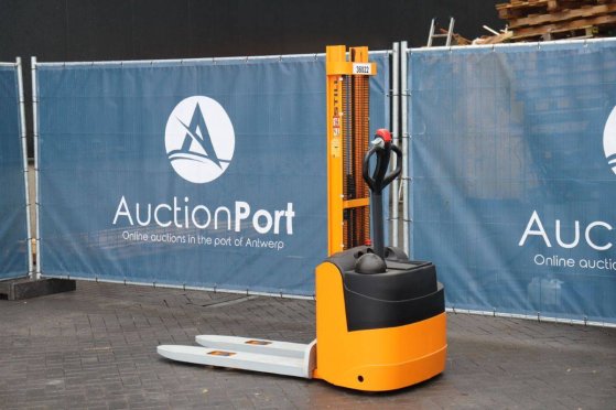 Still Electric Stacker 1000kg 1.86m 2 image 4