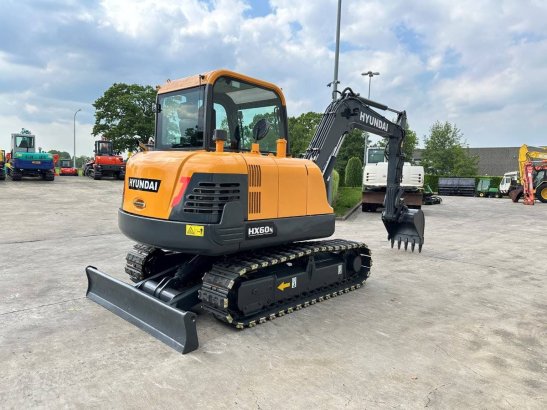 Crawler excavator Hyundai R60VS Diesel 2021 R60VS 2021 2 Crawler Excavators image 4