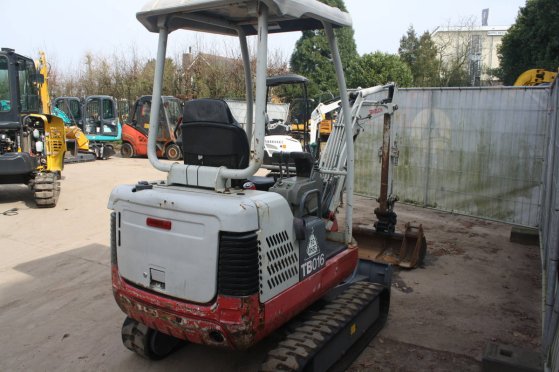 Mini excavator Takeuchi TB016 Diesel 2013 TB016 2013 2 image 4