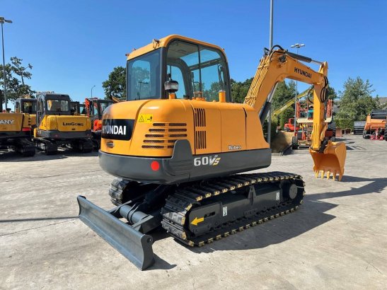 Midi excavator Hyundai R60VS Diesel 2017 R60VS 2017 2 Crawler Excavators image 4