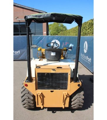 Wheel loader TCM 808 Diesel 28 HP TCM 808 2 Wheel Loaders image 4