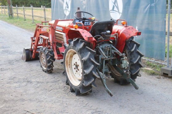 Yanmar YM1802D Mini Tractor Diesel 18hp with front loader YM1802D 2 image 4