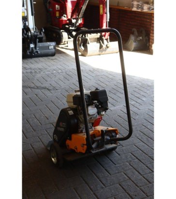 Giant GP1345G Petrol Vibratory Plate 2025 Giant GP1345G 2025 2 image 4