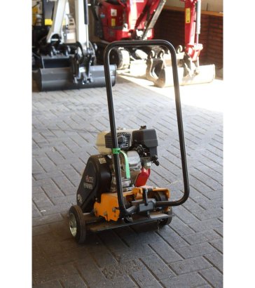 Giant GP1545G Petrol Vibratory Plate 2024 Giant GP1545G 2024 2 image 4