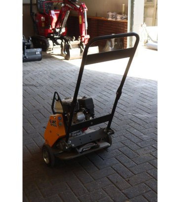 Giant GP1950G Petrol Vibratory Plate 2025 Giant GP1950G 2025 2 image 4