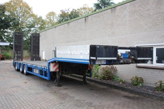 Kaessbohrer LB3e 2010 low loader Kässbohrer LB3e 2010 2 Lowloader semi-trailers image 4