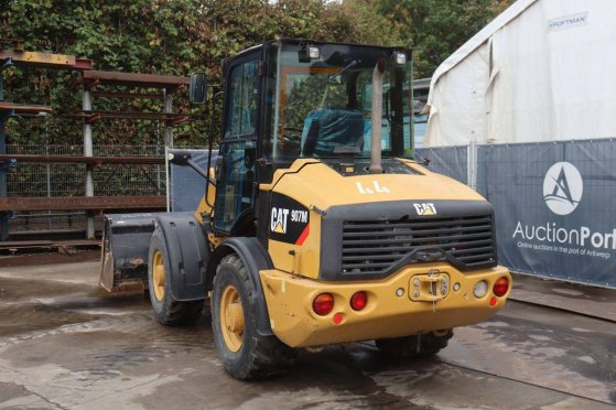 Caterpillar 907M Diesel Wheel Loader 2016 907M 2016 2 Wheel Loaders image 4