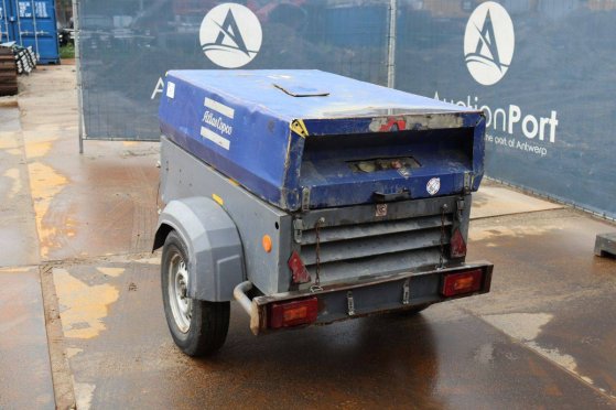 Compressor Atlas Copco XAS47 KD M Diesel 2009 XAS47 KD M 2009 2 Compressors image 4