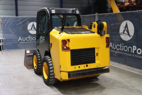 Skid steer loader JCB Robot 155 (T4) BW2 Diesel 2015 Robot 155 (T4) BW2 2015 2 Wheel Loaders image 19