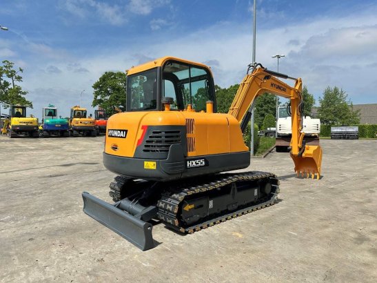 Hyundai HX55 Diesel Crawler Excavator 2019 HX55 2019 2 Crawler Excavators image 4