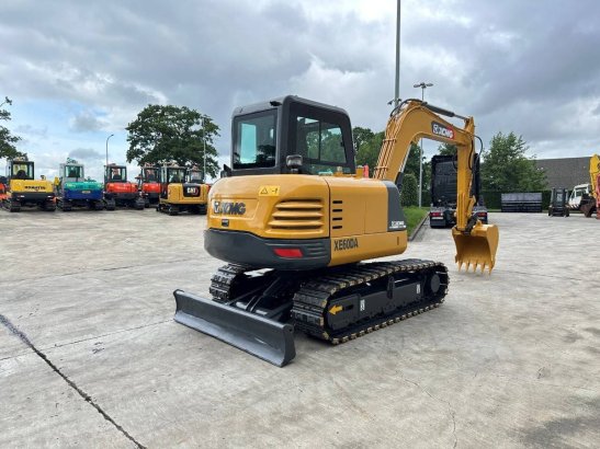 Crawler excavator XCMG XE60DA Diesel 2020 XE60DA 2020 2 Crawler Excavators image 4