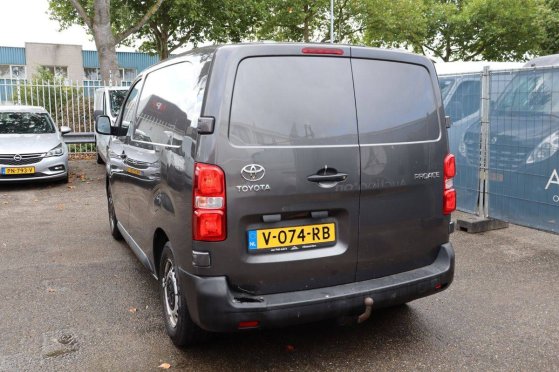 Toyota Proace Diesel 95hp Van 2018 Proace 2018 2 Closed vans image 4