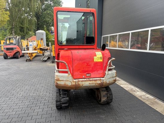 Crawler excavator Yanmar B25V Diesel 14kW 2004 B25V 2004 2 Crawler Excavators image 4