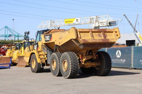 Articulated dump truck Caterpillar 730C2 Diesel 276kW 2016 730C2 2016 2 Dump Truck image 4