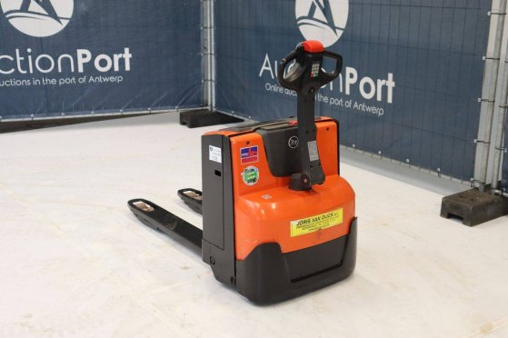 BT Electric Pallet Truck BT 2 Pallet trucks image 4