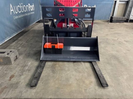 Skid steer loader Nuoman T330XL Red Diesel 2025 New Nuoman NM-SLD380 2024 1 image 4