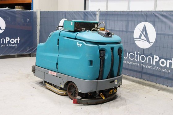 Tennant T17 Electric Scrubber 7.5kW 2021 TENNANT T17 2021 2 image 4