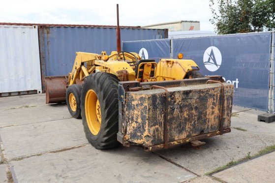 Massey Ferguson MF50B Diesel 69hp Tractor with front loader 1985 Massey Ferguson MF50B 1985 2 image 4