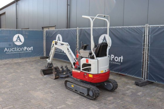 Mini excavator Takeuchi TB210R Diesel 8.8kW 2025 TB210R 2025 2 image 4