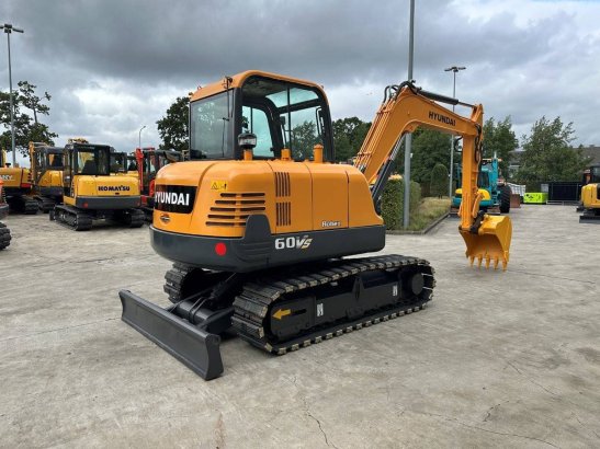Midi excavator Hyundai R60VS Diesel 2016 R60VS 2016 2 Crawler Excavators image 4