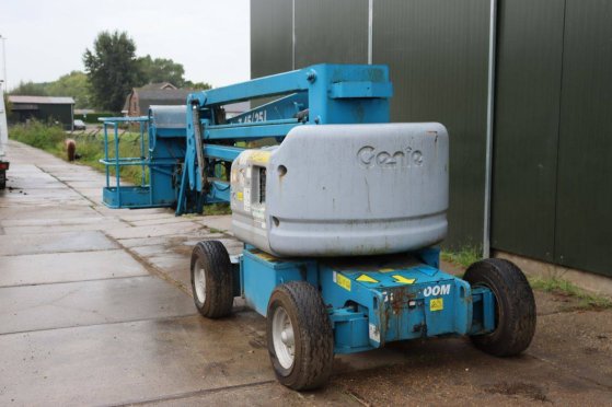 Genie Z-45/25J Articulated Boom Lift Electric + Diesel 227kg 15.8m 2006 Z-45/25J 2006 2 image 4