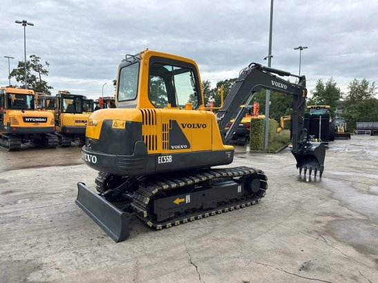 Midi excavator Volvo EC55B Diesel 2012 EC55B 2012 2 Crawler Excavators image 4