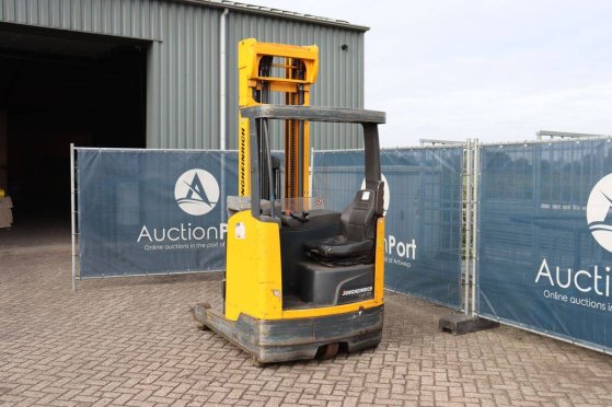 Jungheinrich ETV 214 Electric Reach Truck 1400kg 7.1m ETV 214 2 image 4