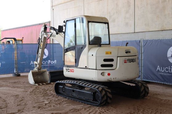 Crawler excavator Terex TC60 Diesel 32.3kW 2015 TC60 2015 2 Crawler Excavators image 4