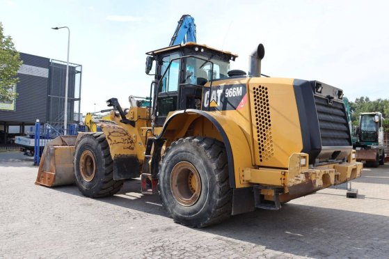 Caterpillar 966M Diesel 222kW Wheel Loader 2015 261 2015 2 Wheel Loaders image 4