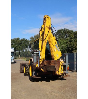 MF 860 Diesel backhoe loader MF 860 2004 2 image 4