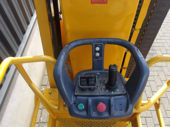 JLG Toucan 8E Electric Mast Lift 8.20m 2014 Toucan 8E 2014 2 image 4