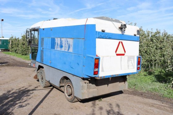 Sweeper Ravo 530 ST Diesel 150hp 2004 Ravo 530 ST 2004 2 image 4
