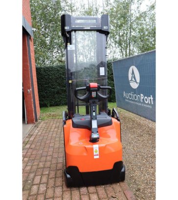 Toyota SWE160L Electric Stacker 1600kg 5.4m 2020 SWE160L 2020 2 image 4