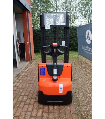 Stacker BT SWE120 Electric 1200kg 2.9m 2016 BT SWE120 2016 2 image 4