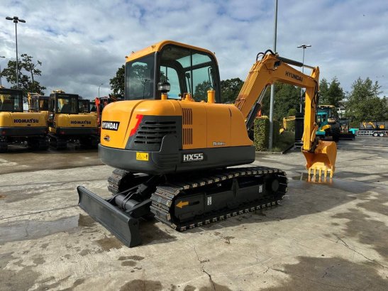 Midi excavator Hyundai HX55 Diesel 2019 HX55 2019 2 Crawler Excavators image 4