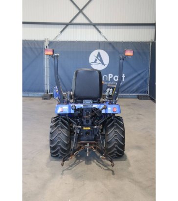 Compact Tractor Iseki TXG 237 Hydrostatic 2014 Iseki TXG 237 2014 2 image 5