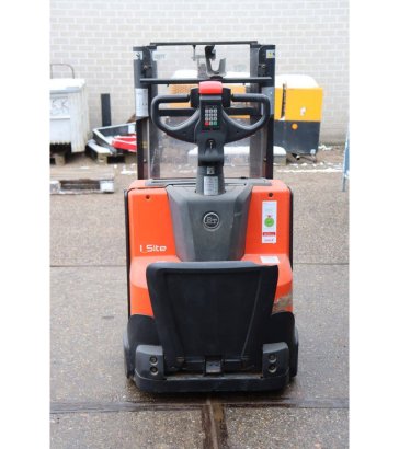 Stacker BT SWE200D Electric 2000kg 2015 BT SWE200D 2015 2 image 5
