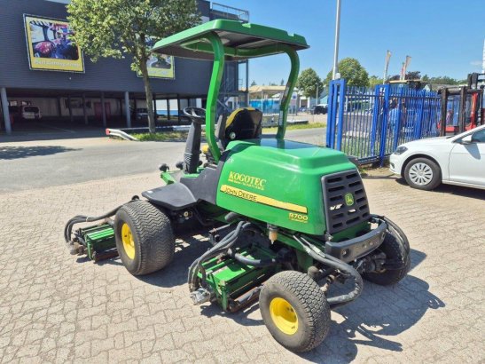 John Deere 8700 PC FM Diesel Ride-on Mower John Deere 8700 PC FM 2010 2 image 5