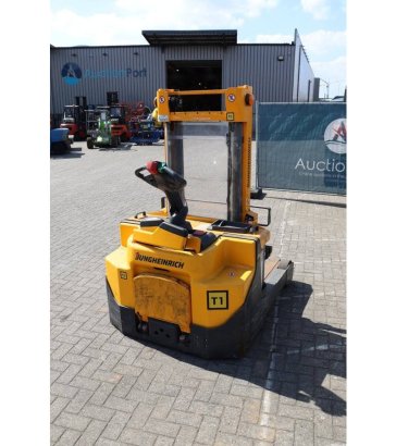 Stacker Jungheinrich 1250kg 2600mm 2 image 5