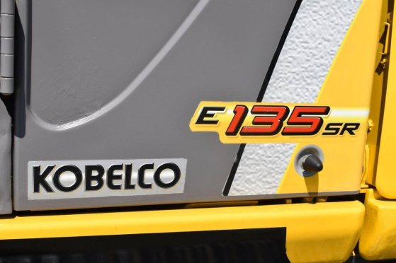 Kobelco E135SR Diesel Crawler Excavator E135SR 2 Crawler Excavators image 5