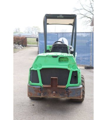 Articulated loader Avant M745 Diesel 36kW 2015 M745 2015 2 Wheel Loaders image 5